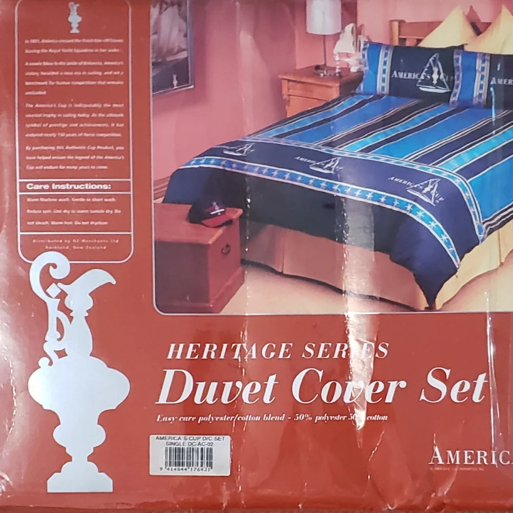 NWT- Heritage Series Duvet Cover Set Single